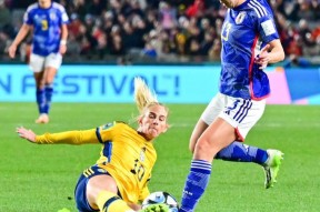 金年会APP-瑞典队在对决中展现出色，晋级下一轮比赛(瑞典队在对决中展现出色,晋级下一轮比赛的精彩)