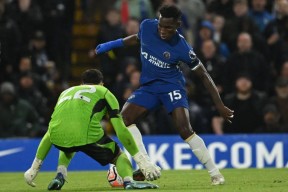 金年会平台-包含贝尔法斯特枪手客场不敌蓝军，保级局势严峻的词条