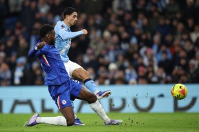 金年会官网-切尔西战平曼联，英超积分榜竞争白热化