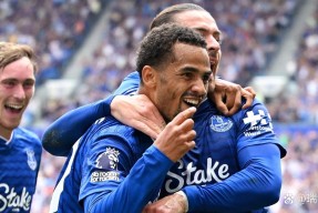 金年会体育-关于布莱顿主场险胜，球迷欢呼胜利到来的信息