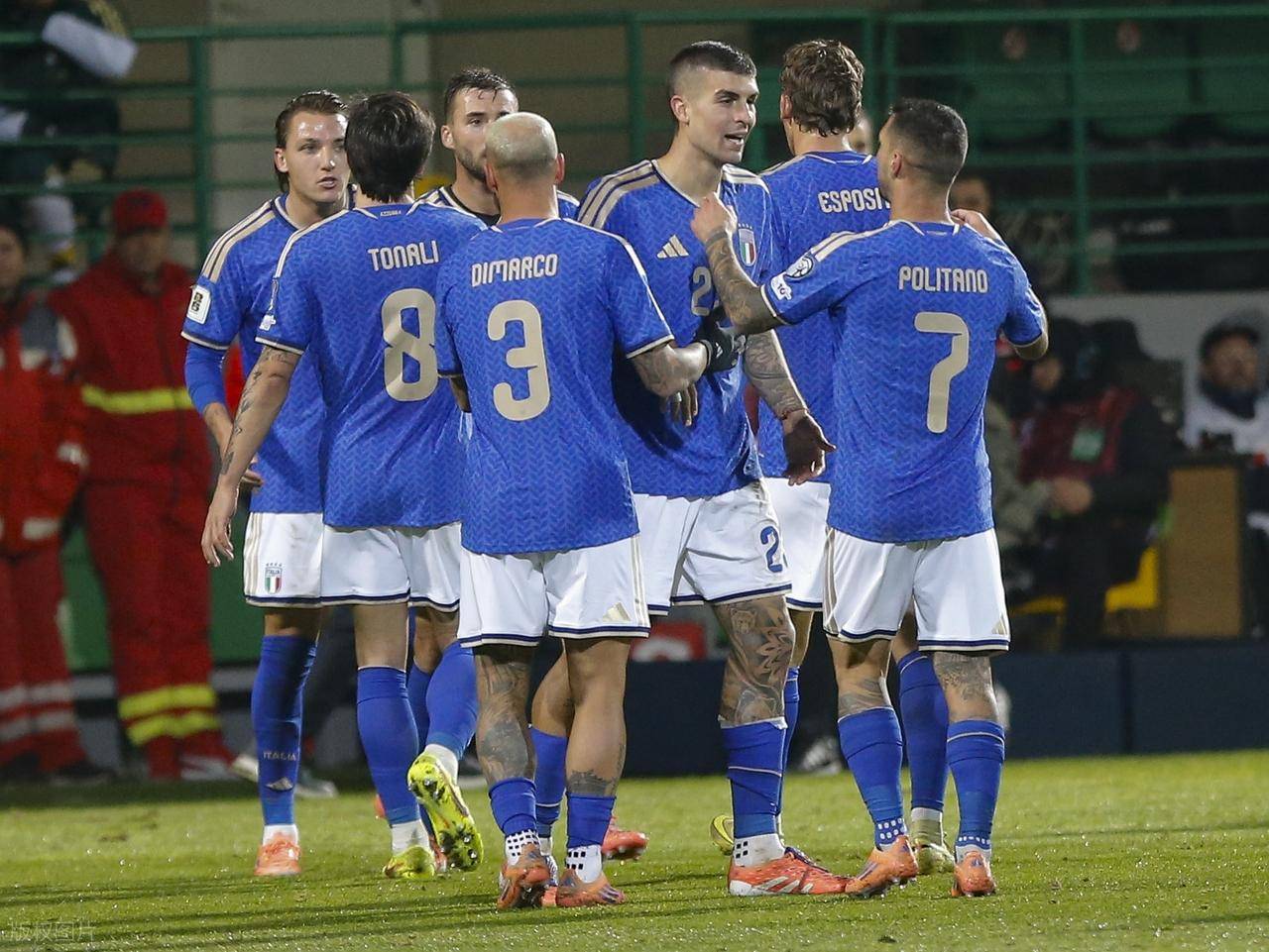 意大利队主场大胜挪威,晋级欧预赛半决赛的简单介绍 意大利队主场大胜挪威,晋级欧预赛半决赛的简单介绍