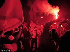 利物浦铁卫绝杀摩纳哥，帮助球队晋级淘汰赛(饥不择食?利物浦欲压哨补强中卫 锁定阿森纳废人)