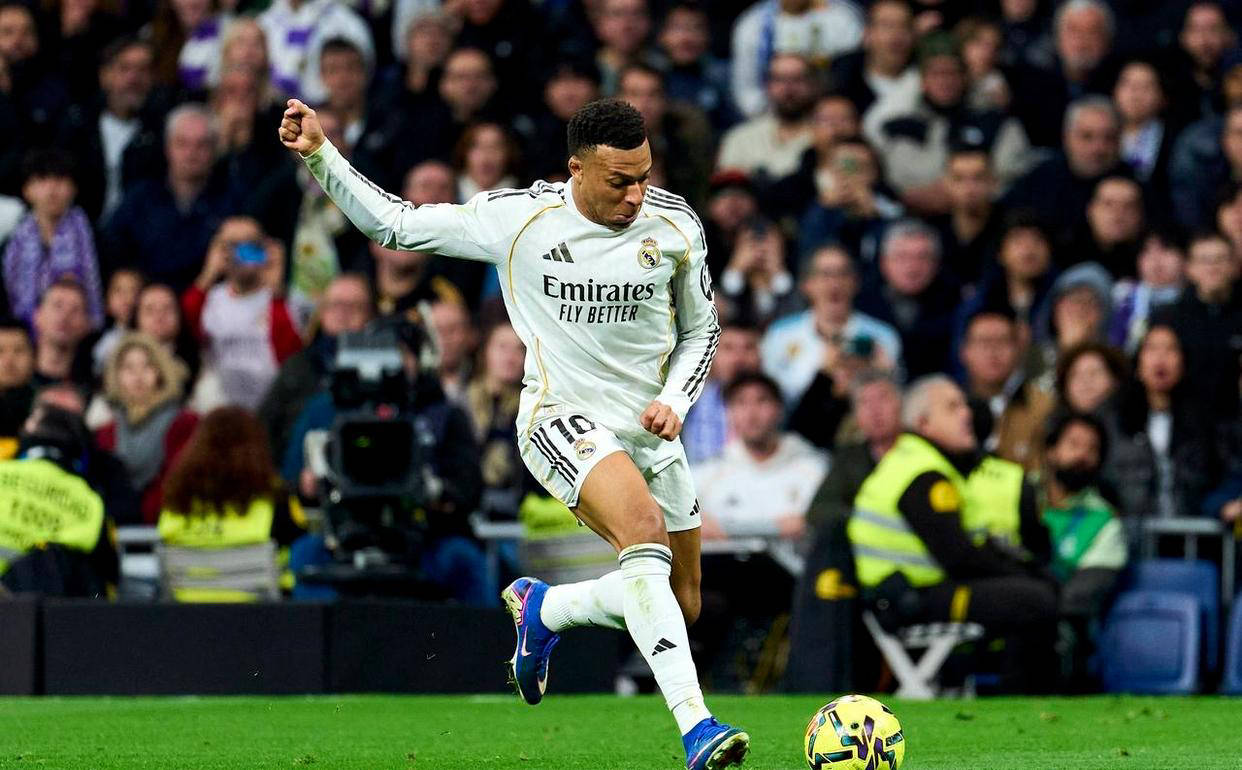 西超传奇:巴伦西亚再度冲击联赛冠军 西超传奇:巴伦西亚再度冲击联赛冠军